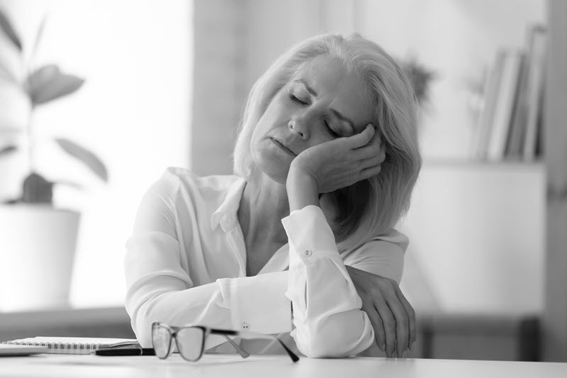 Common symptoms of hormonal insomnia.